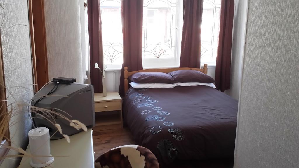 Airedale Hotel Блекпул Номер фото